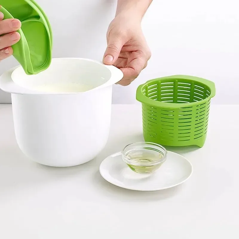 Kitchen Gadgets Recipes - Forno a microonde Silicone Cheese Maker