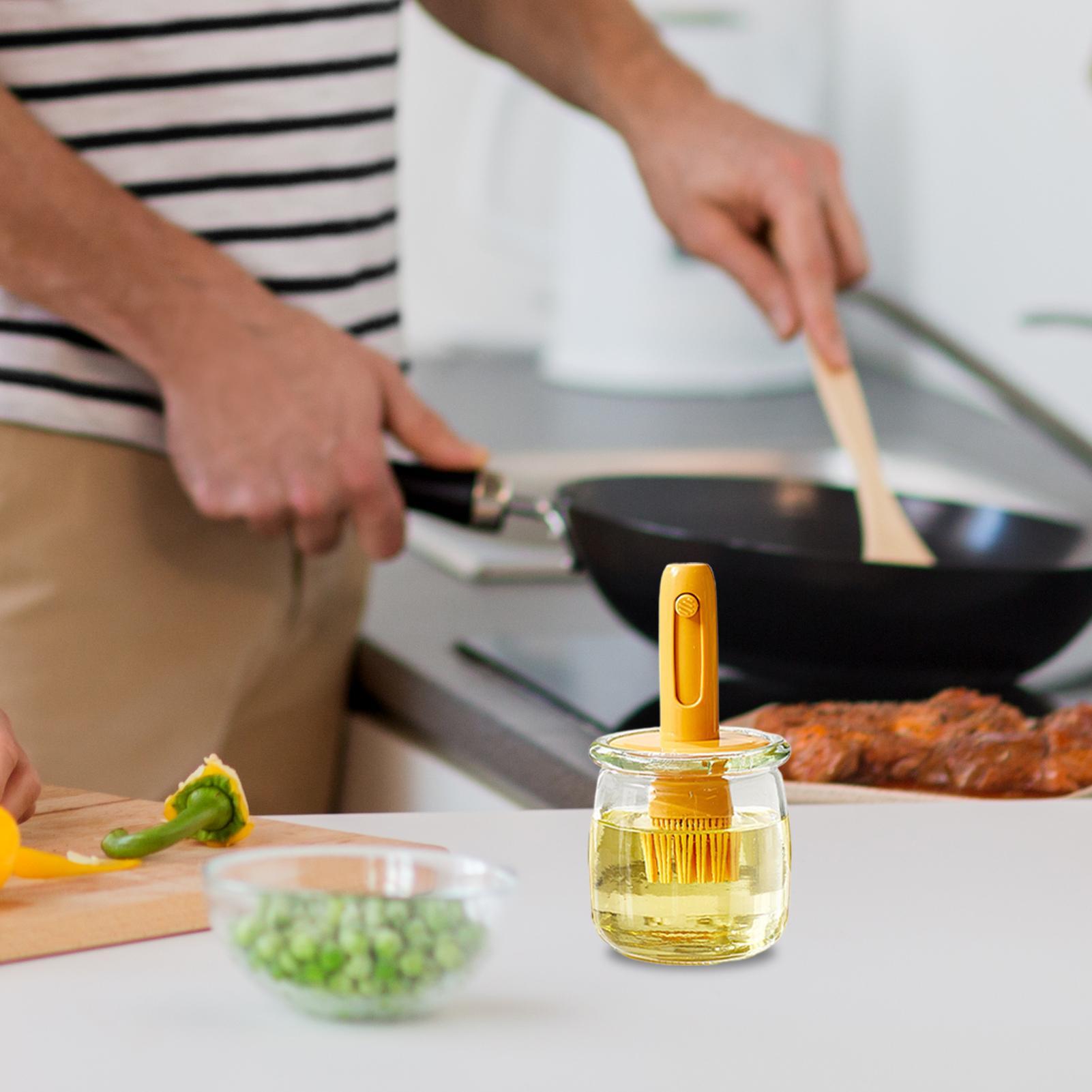 Dispenser di olio per cucina B - Kitchen Gadgets Dispenser Brush Holder recensione e prezzo