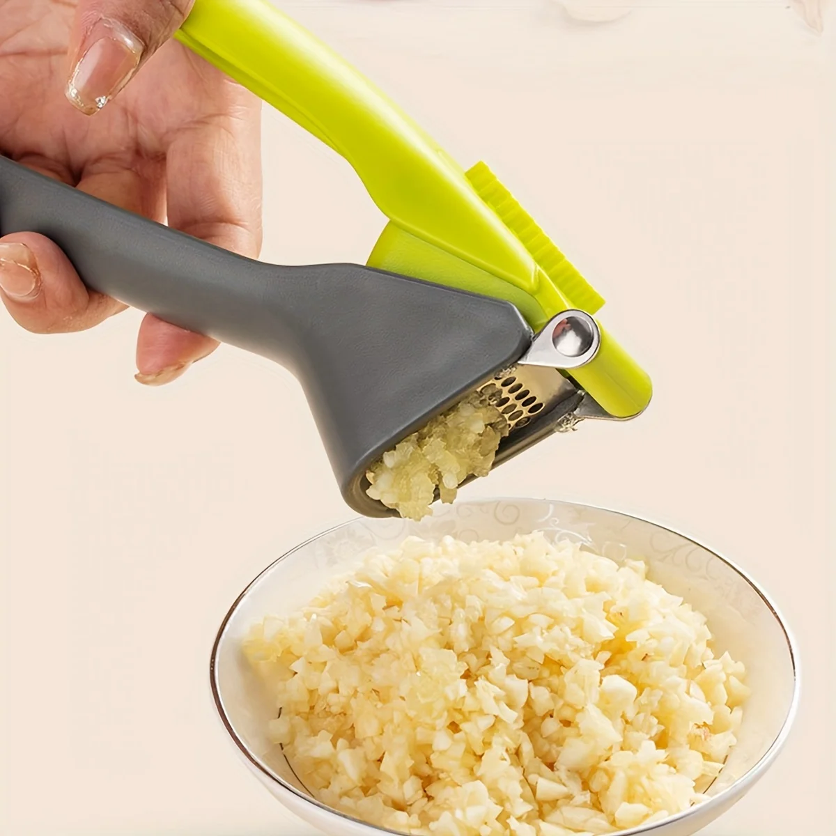 1 pressa e tritatutto manuale  - Manual Garlic Press recensione e prezzo