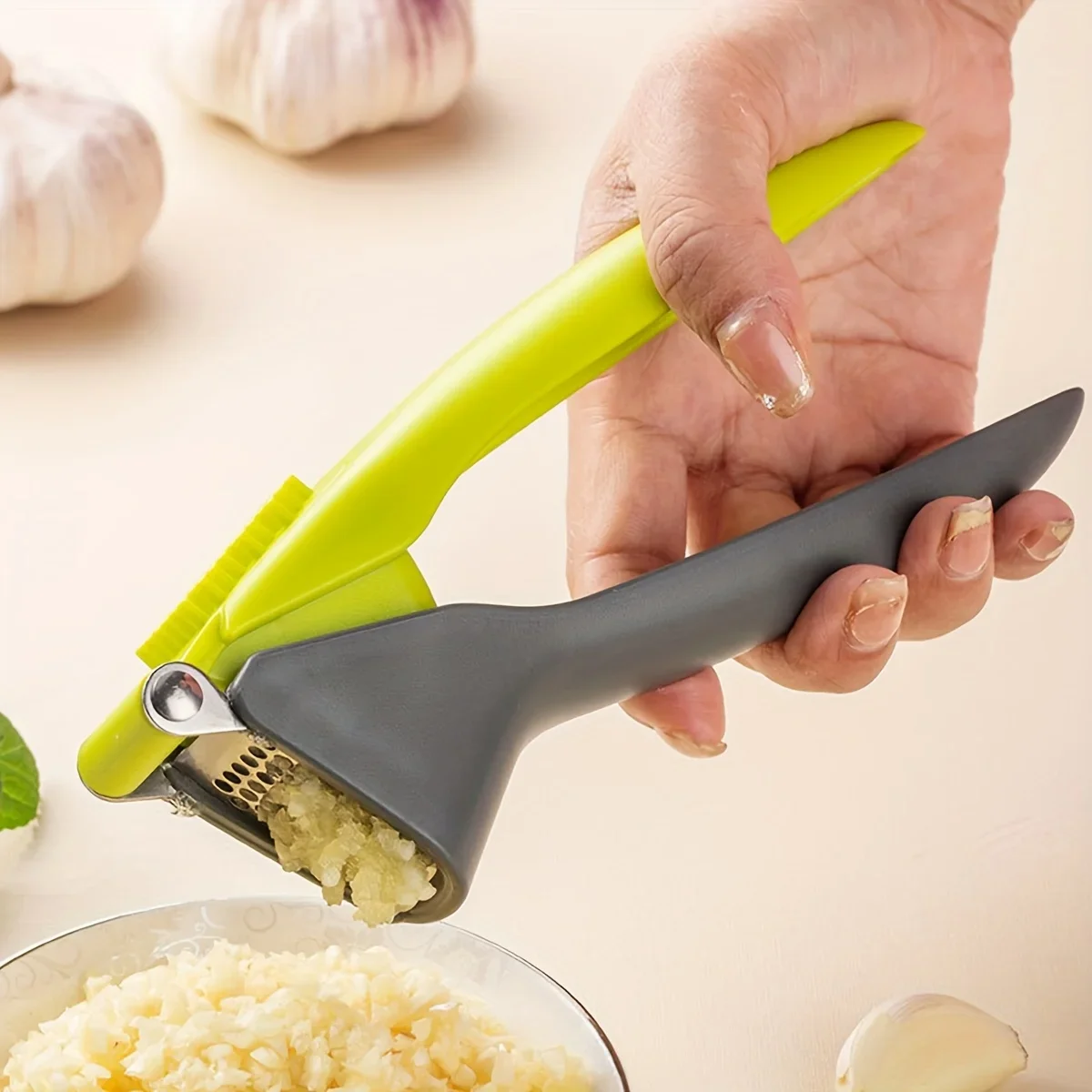 1 pressa e tritatutto manuale  - Manual Garlic Press recensione e prezzo